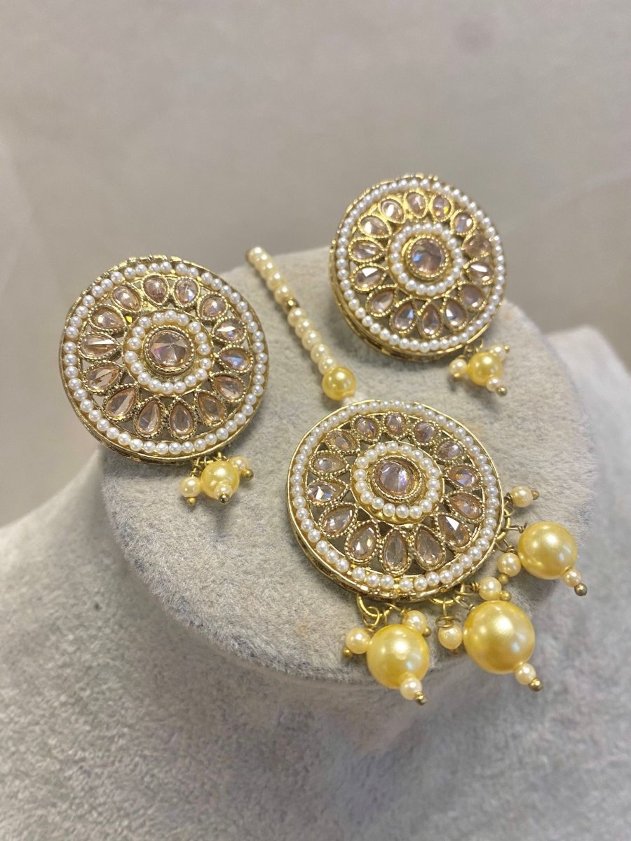 Antique Gold Earring Tops & Tikka Set - SOKORA JEWELSAntique Gold Earring Tops & Tikka Setstuds and tops