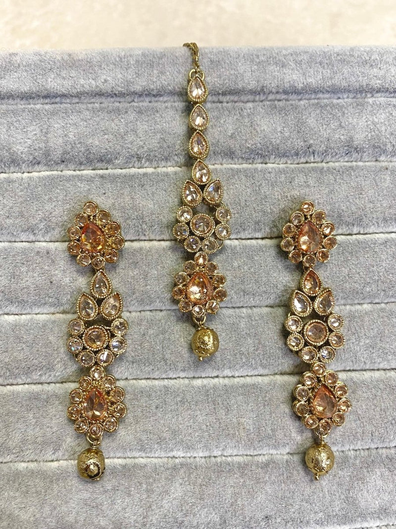Antique Gold Earrings and Tikka Set - Golden - SOKORA JEWELSAntique Gold Earrings and Tikka Set - Golden
