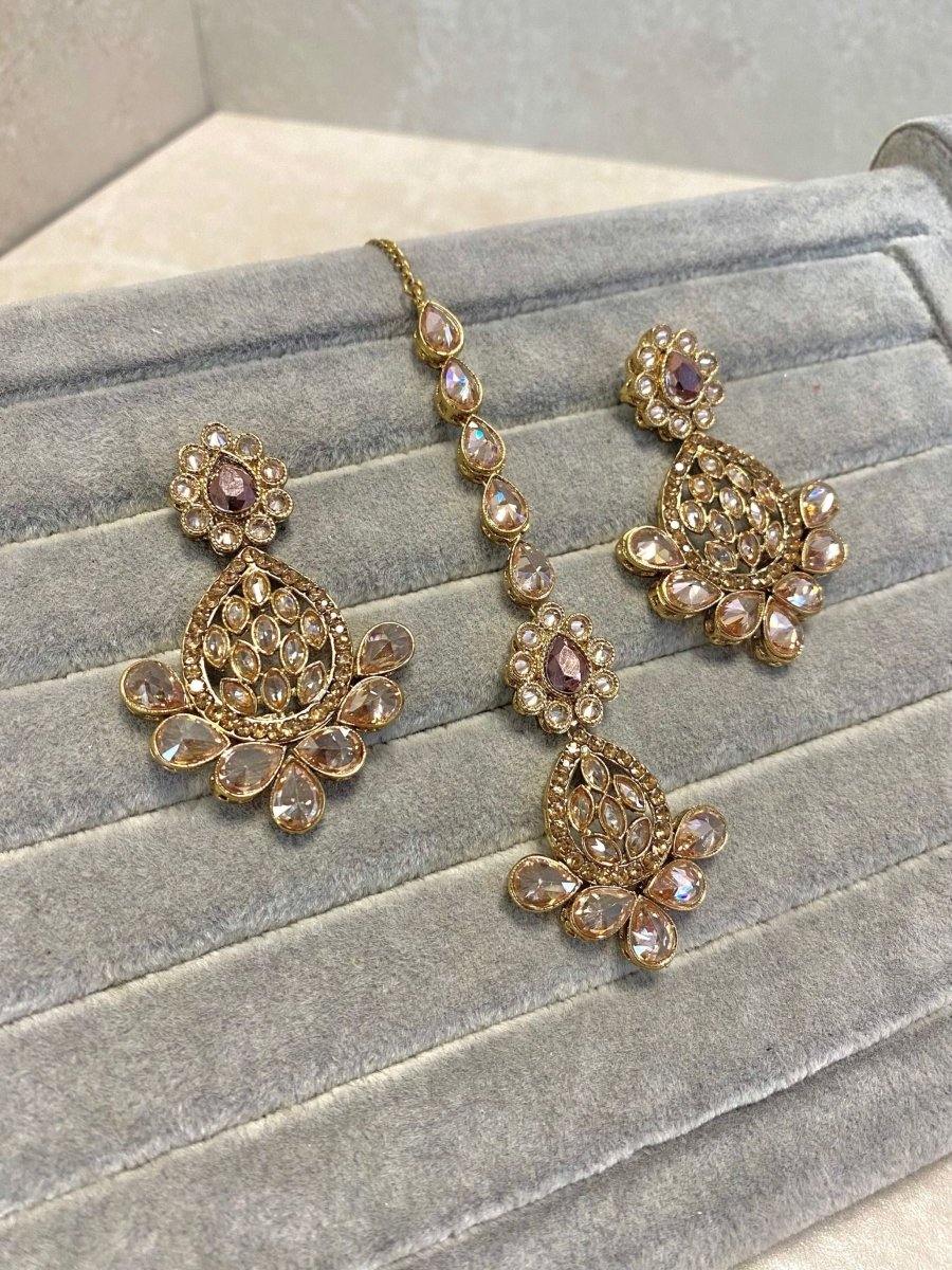 Antique Gold Earrings & Tikka Set - Brown - SOKORA JEWELSAntique Gold Earrings & Tikka Set - Brown