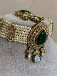 Antique Gold & Emerald Green Choker set - SOKORA JEWELSAntique Gold & Emerald Green Choker set