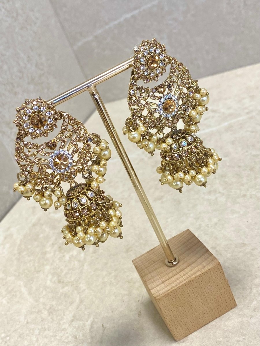 Antique Gold Jhumka Earring & Tikka Set - Gold/Clear - SOKORA JEWELSAntique Gold Jhumka Earring & Tikka Set - Gold/Clear