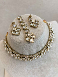 Antique Gold & Kundan Necklace set - SOKORA JEWELSAntique Gold & Kundan Necklace setNECKLACE SETS