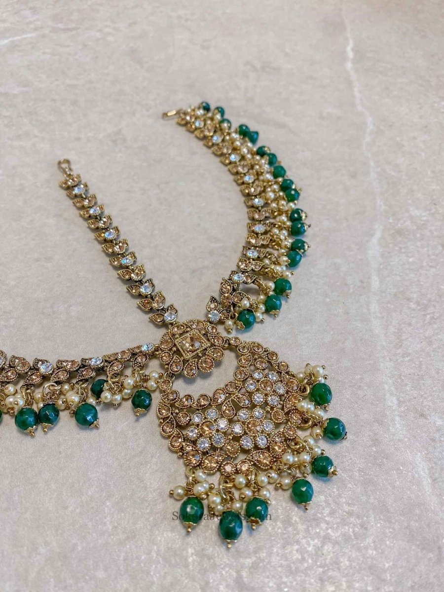 Antique Gold Mathapatti - Green - SOKORA JEWELSAntique Gold Mathapatti - Green