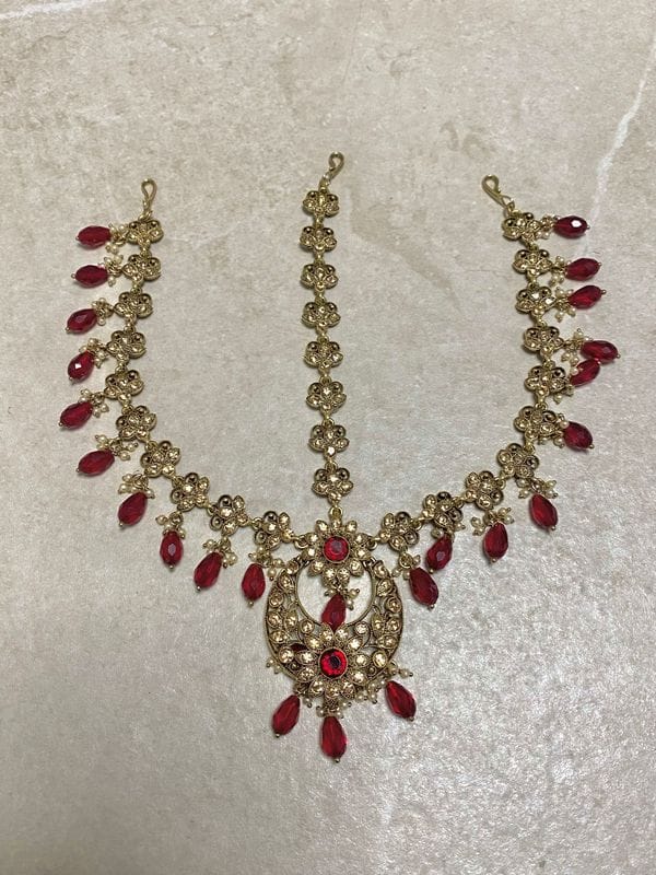 Antique Gold Mathapatti - Maroon - SOKORA JEWELSAntique Gold Mathapatti - Maroon