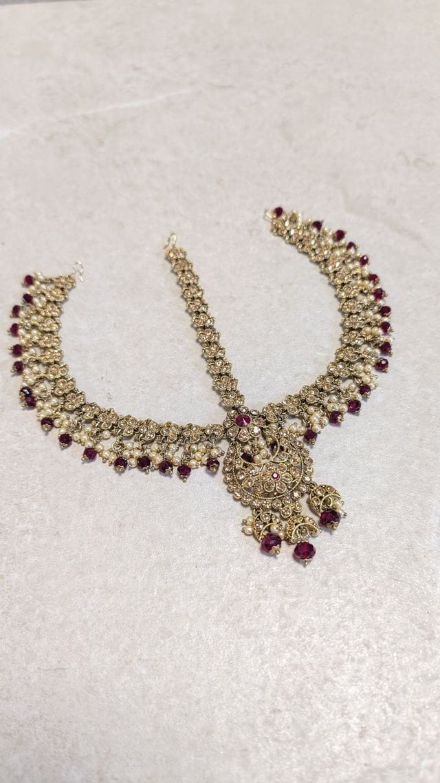 Antique Gold Mathapatti - Maroon - SOKORA JEWELSAntique Gold Mathapatti - Maroon