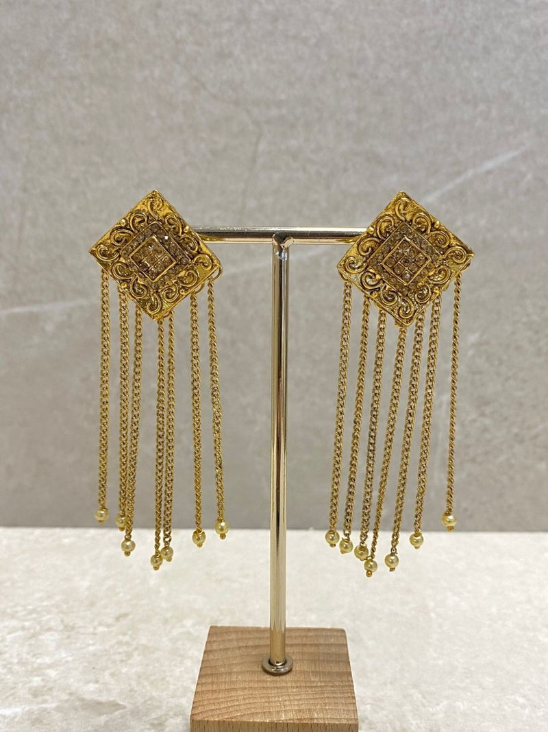 Antique Gold Tassel Drop Earrings - Golden - SOKORA JEWELSAntique Gold Tassel Drop Earrings - Golden