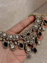 Antique Gold-Tone Kundan Necklace set - SOKORA JEWELSAntique Gold-Tone Kundan Necklace setNECKLACE SETS