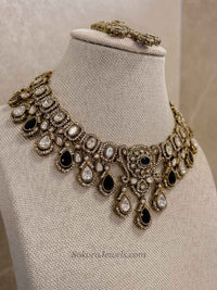 Antique Gold-Tone Kundan Necklace set - SOKORA JEWELSAntique Gold-Tone Kundan Necklace setNECKLACE SETS
