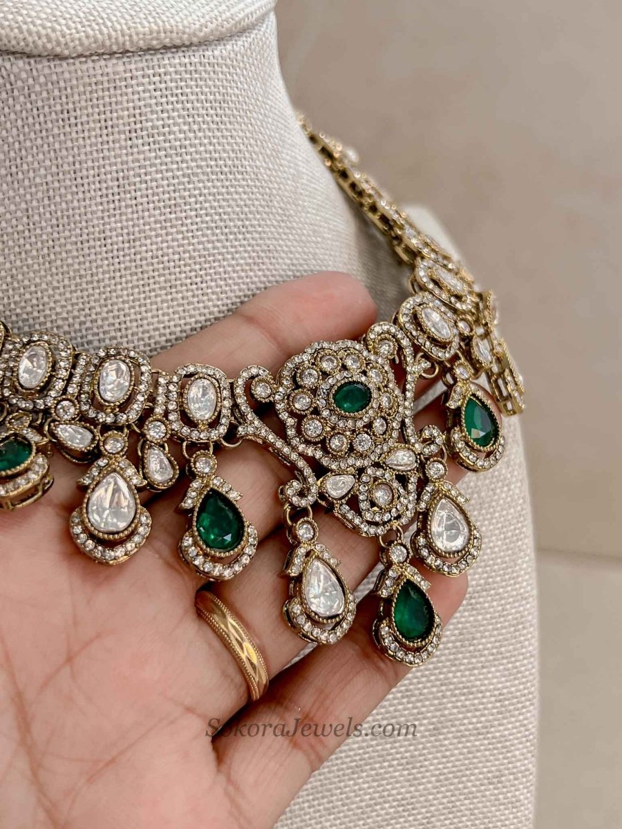 Antique Gold-Tone Kundan Necklace set - SOKORA JEWELSAntique Gold-Tone Kundan Necklace setNECKLACE SETS