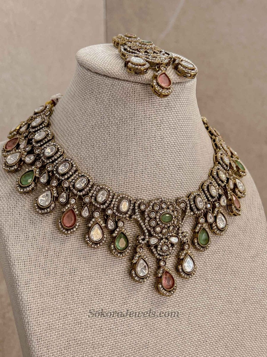 Antique Gold-Tone Kundan Necklace set - SOKORA JEWELSAntique Gold-Tone Kundan Necklace setNECKLACE SETS