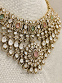 Antique Gold-Tone Kundan Necklace set - SOKORA JEWELSAntique Gold-Tone Kundan Necklace setNECKLACE SETS