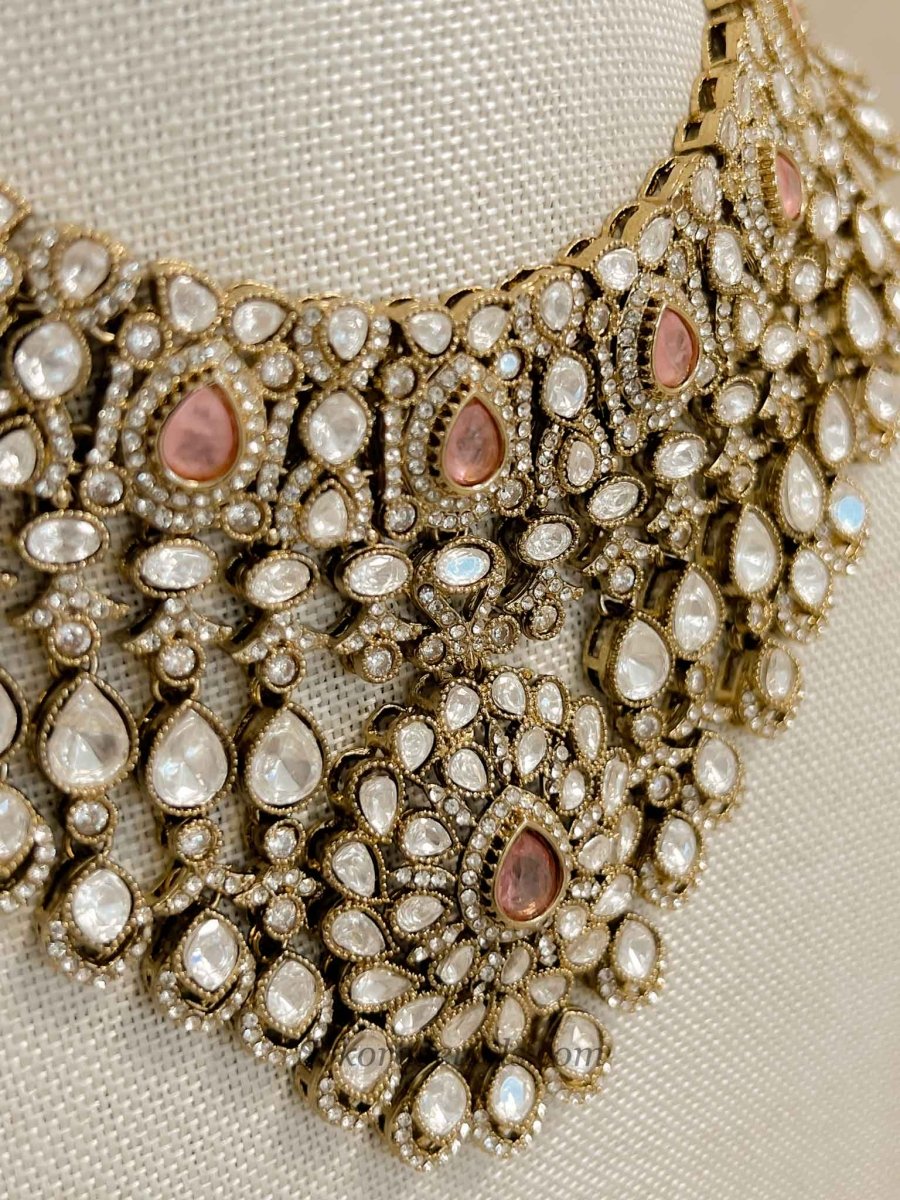 Antique Gold-Tone Kundan Necklace set - SOKORA JEWELSAntique Gold-Tone Kundan Necklace setNECKLACE SETS