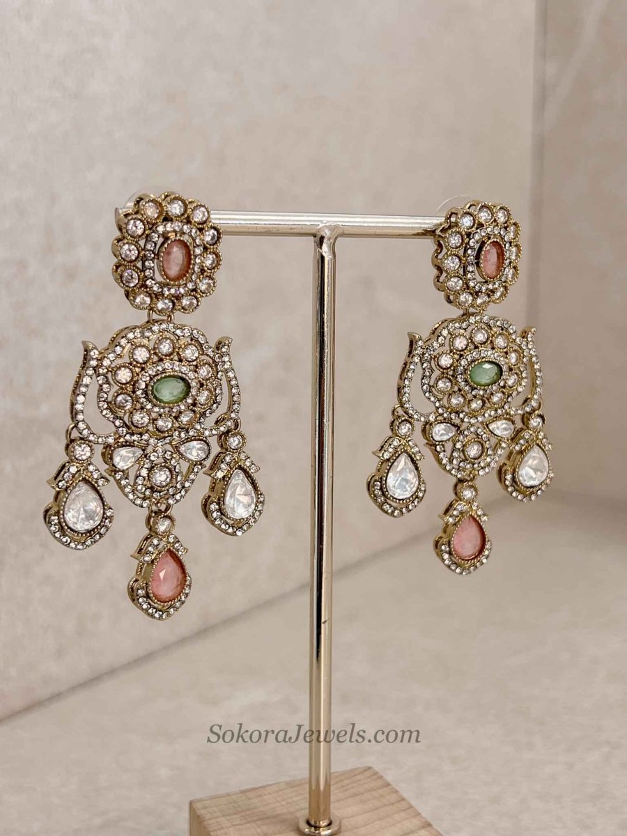 Antique Gold-Tone Kundan Necklace set - SOKORA JEWELSAntique Gold-Tone Kundan Necklace setNECKLACE SETS