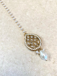 Antique Golden Tikka - Clear/Pearl - SOKORA JEWELSAntique Golden Tikka - Clear/Pearl
