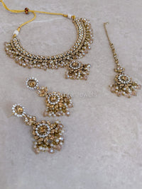 Areesha Antique Gold Pendant Set - Gold & Clear - SOKORA JEWELSAreesha Antique Gold Pendant Set - Gold & Clear