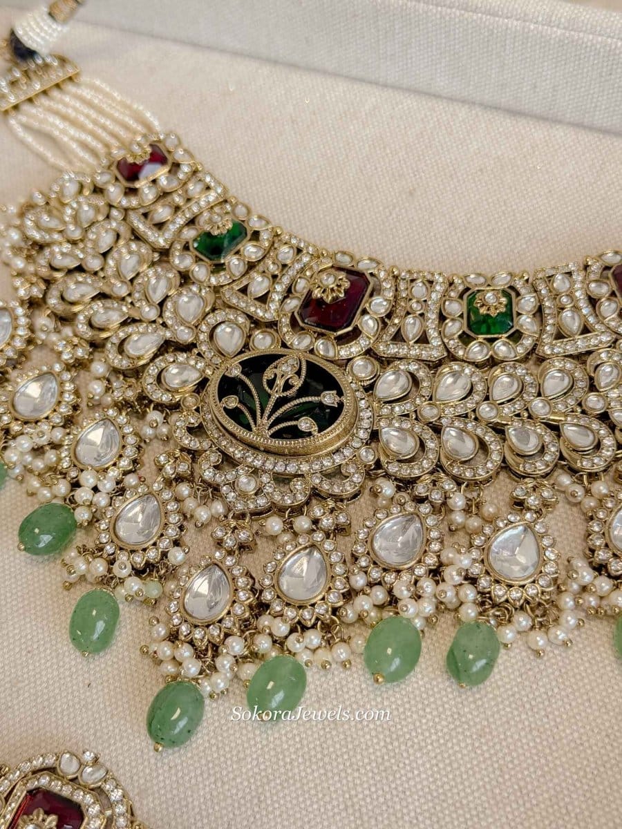 Arpana Kundan Bridal set in Maroon & Green - SOKORA JEWELSArpana Kundan Bridal set in Maroon & Green