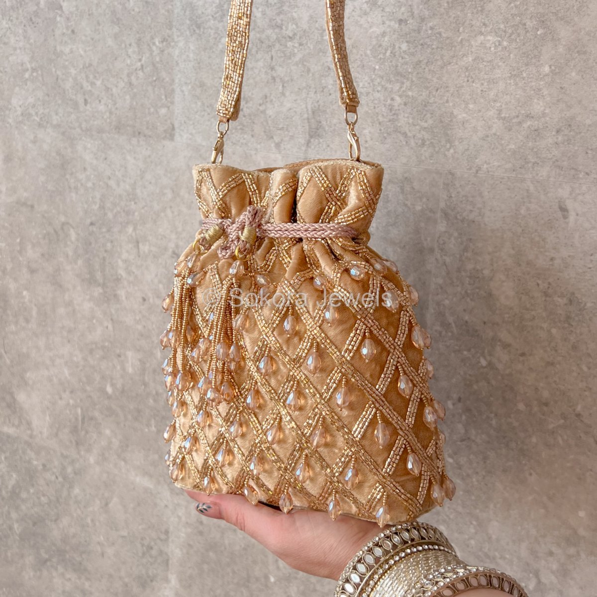 Beaded Tassel Bag - Golden - SOKORA JEWELSBeaded Tassel Bag - Golden