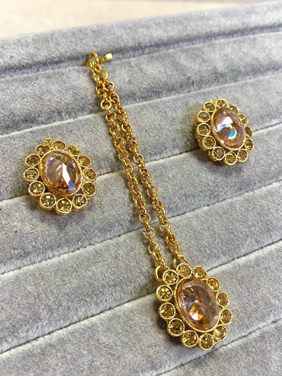 Bright Gold Earring Tops & Tikka Set - SOKORA JEWELSBright Gold Earring Tops & Tikka Set