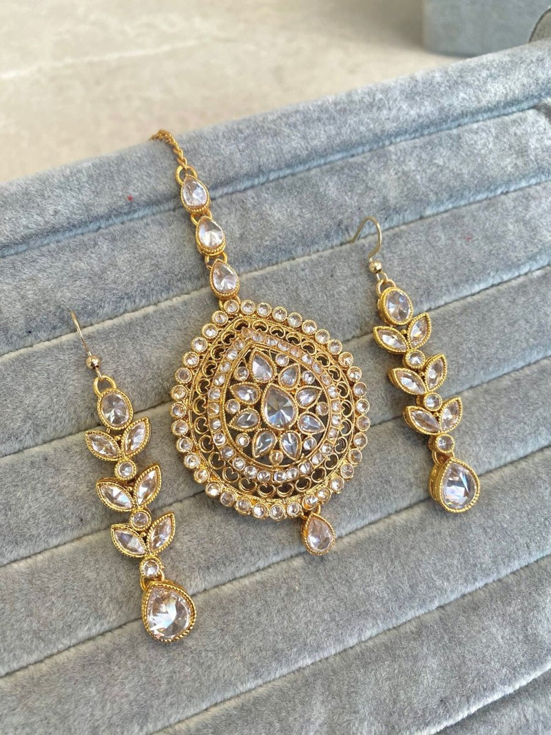 Bright Gold Earrings & Tikka Set - SOKORA JEWELSBright Gold Earrings & Tikka Set