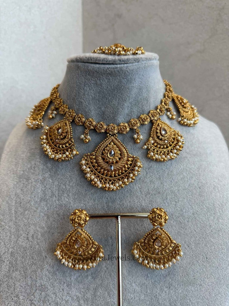 Chitra Large Pearl & Gold set - SOKORA JEWELSChitra Large Pearl & Gold setNECKLACE SETS
