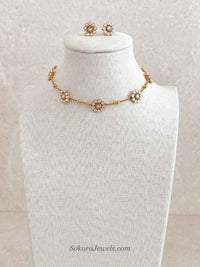 Dainty Daisy Flower Set - SOKORA JEWELSDainty Daisy Flower Set