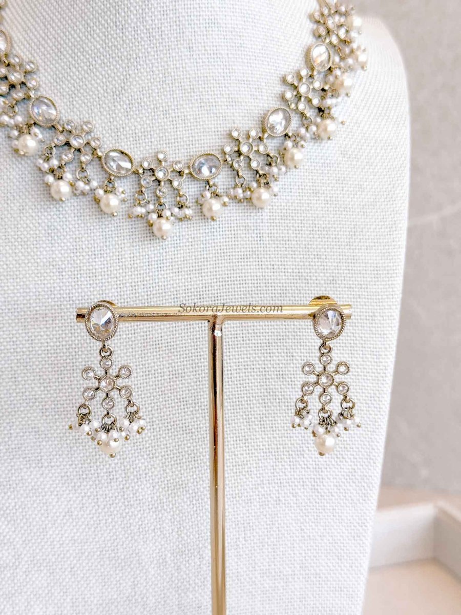 Dainty Floral Crystal & Antique Gold Necklace Set - SOKORA JEWELSDainty Floral Crystal & Antique Gold Necklace Set