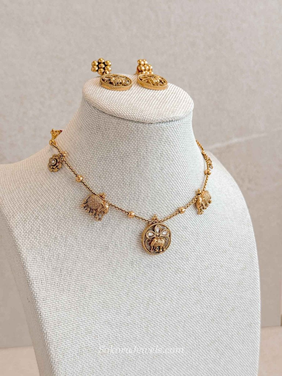 Dainty Kundan Elephant Motif Set - SOKORA JEWELSDainty Kundan Elephant Motif Set