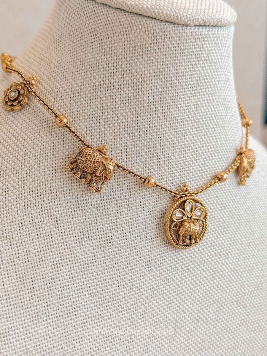 Dainty Kundan Elephant Motif Set - SOKORA JEWELSDainty Kundan Elephant Motif Set