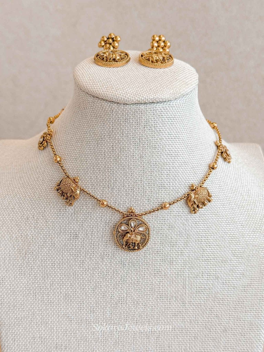 Dainty Kundan Elephant Motif Set - SOKORA JEWELSDainty Kundan Elephant Motif Set