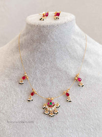 Dainty Kundan Necklace Set with Mini Drop Detailing - SOKORA JEWELSDainty Kundan Necklace Set with Mini Drop DetailingNECKLACE SETS
