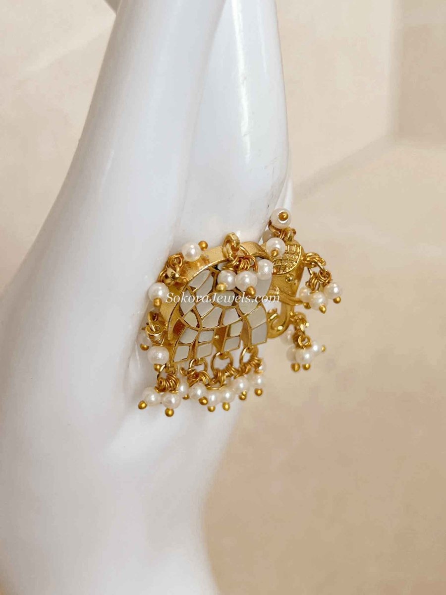Elephant Motif Mother Of Pearl Kundan Ring - SOKORA JEWELSElephant Motif Mother Of Pearl Kundan RingRING