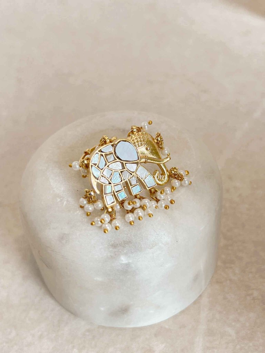 Elephant Motif Mother Of Pearl Kundan Ring - SOKORA JEWELSElephant Motif Mother Of Pearl Kundan RingRING