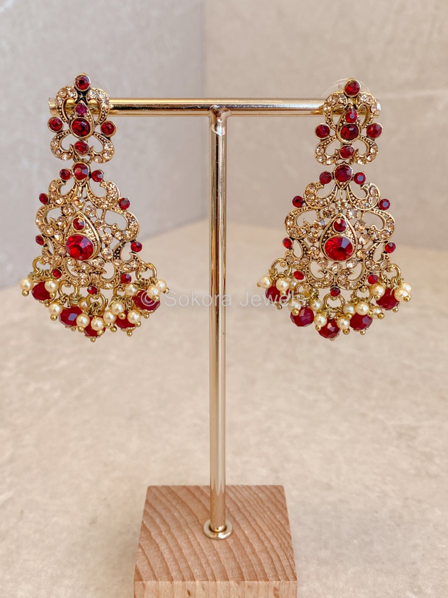 Eshaal Antique Gold Pendant Set - Maroon - SOKORA JEWELSEshaal Antique Gold Pendant Set - Maroon