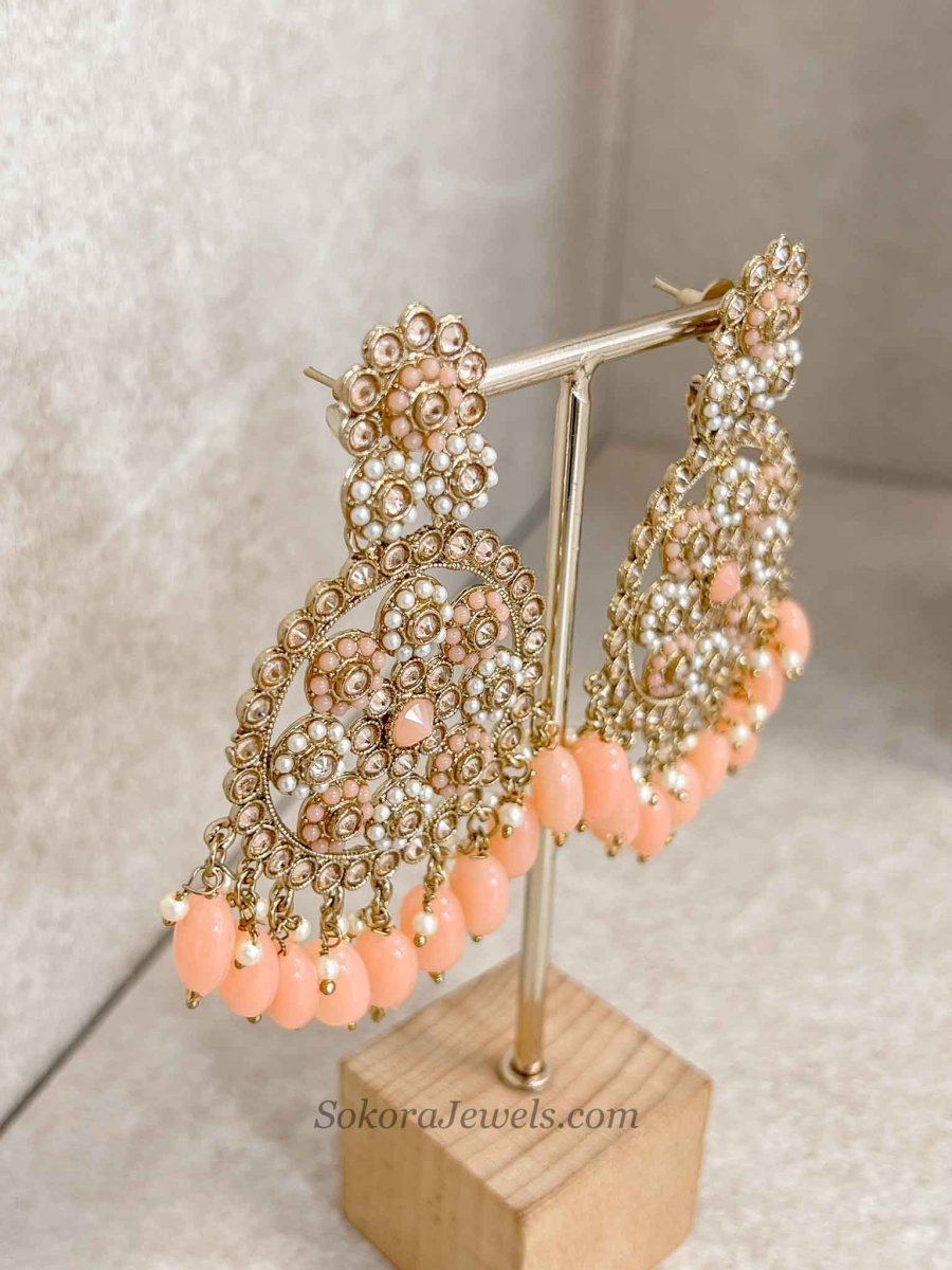 Faiqa Antique Gold Necklace Set Peach - SOKORA JEWELSFaiqa Antique Gold Necklace Set Peach