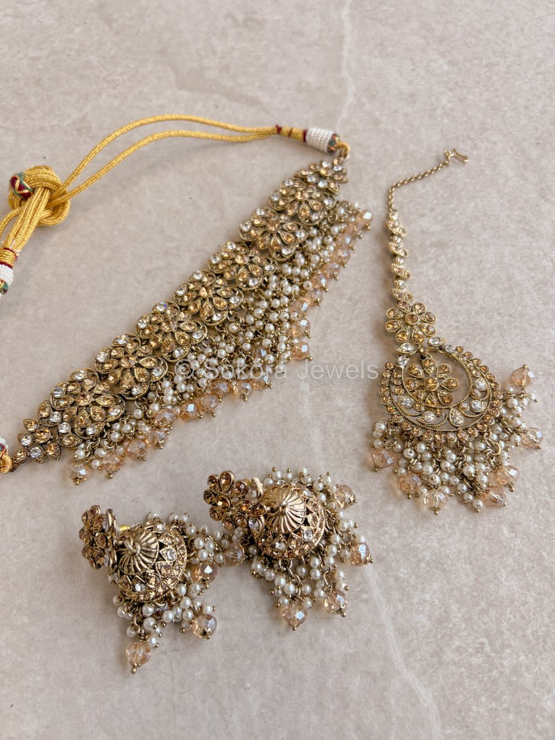 Fasiha Golden Choker Set - SOKORA JEWELSFasiha Golden Choker Set