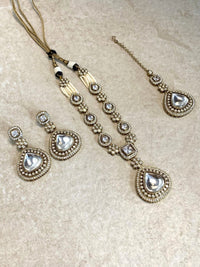 Faux Kundan Pendant Necklace Set - SOKORA JEWELSFaux Kundan Pendant Necklace Set