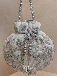 Floral Beaded Detail Velvet Bag - SOKORA JEWELSFloral Beaded Detail Velvet Bag