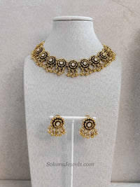 Floral Kundan Necklace & Earring Set - SOKORA JEWELSFloral Kundan Necklace & Earring Set