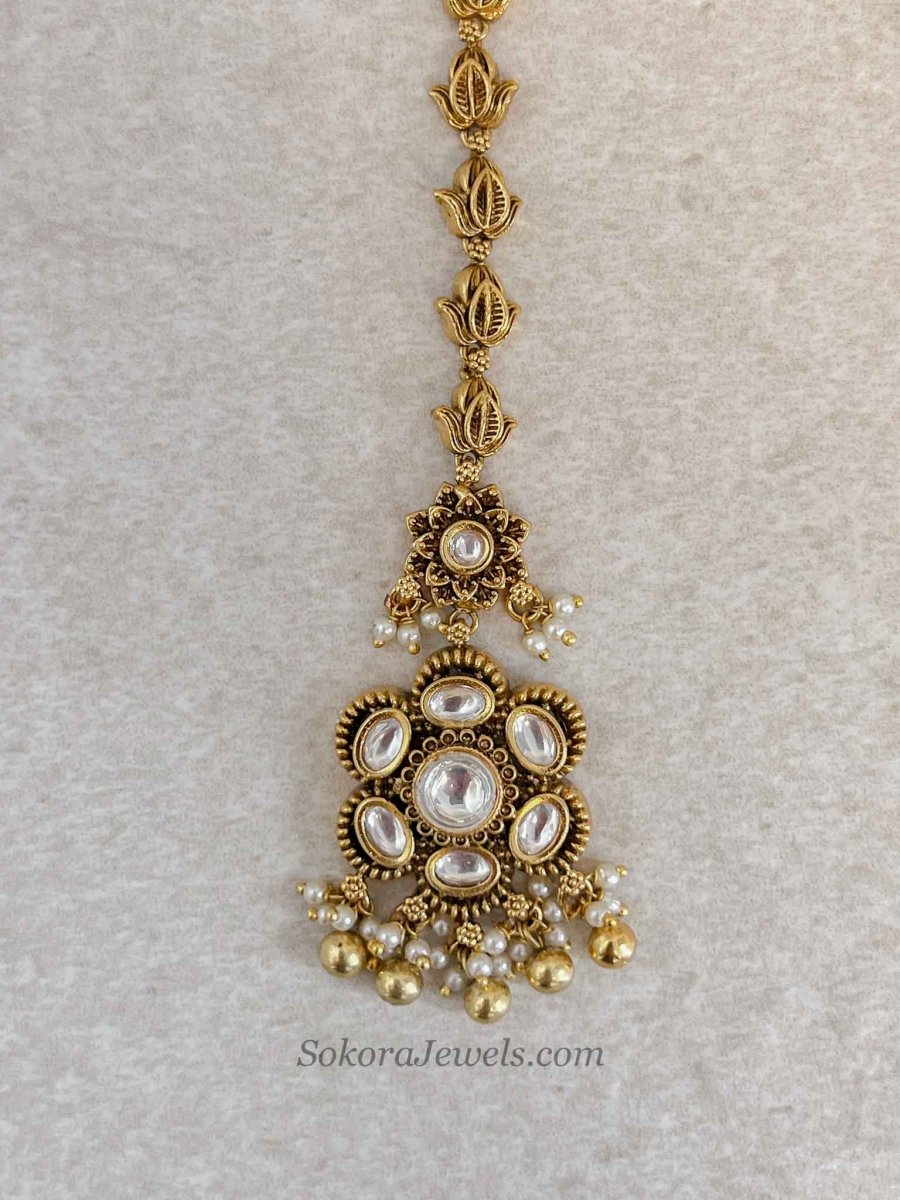 Gold Plated Floral Kundan Gold Ball Tikka - SOKORA JEWELSGold Plated Floral Kundan Gold Ball Tikka