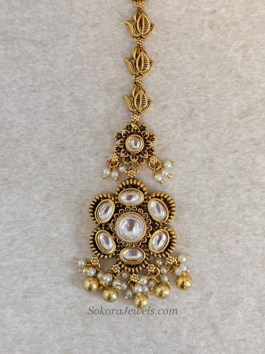 Gold Plated Floral Kundan Gold Ball Tikka - SOKORA JEWELSGold Plated Floral Kundan Gold Ball Tikka