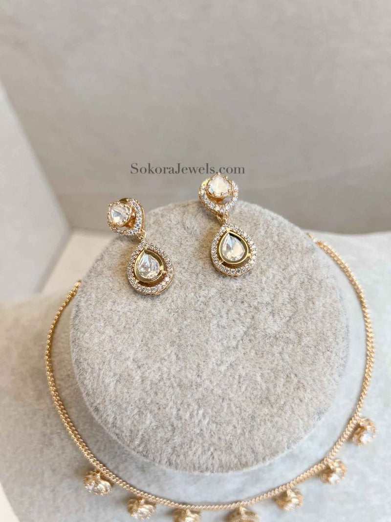 Gold plated Kundan Droplet set - SOKORA JEWELSGold plated Kundan Droplet set