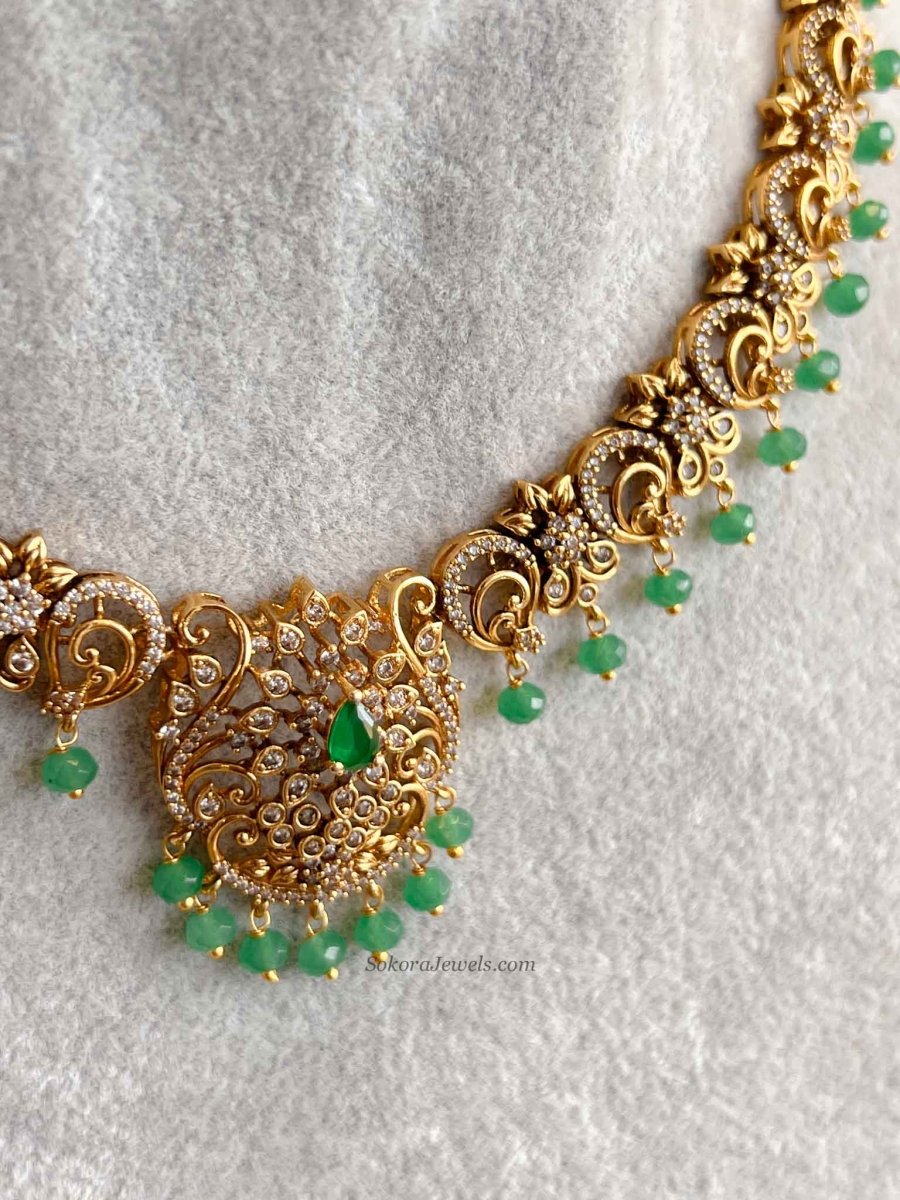 Green Heritage Pendant Necklace Set - SOKORA JEWELSGreen Heritage Pendant Necklace SetNECKLACE SETS