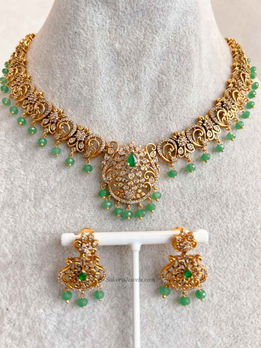 Green Heritage Pendant Necklace Set - SOKORA JEWELSGreen Heritage Pendant Necklace SetNECKLACE SETS