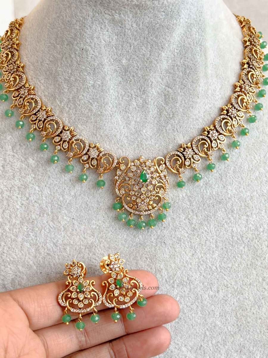 Green Heritage Pendant Necklace Set - SOKORA JEWELSGreen Heritage Pendant Necklace SetNECKLACE SETS