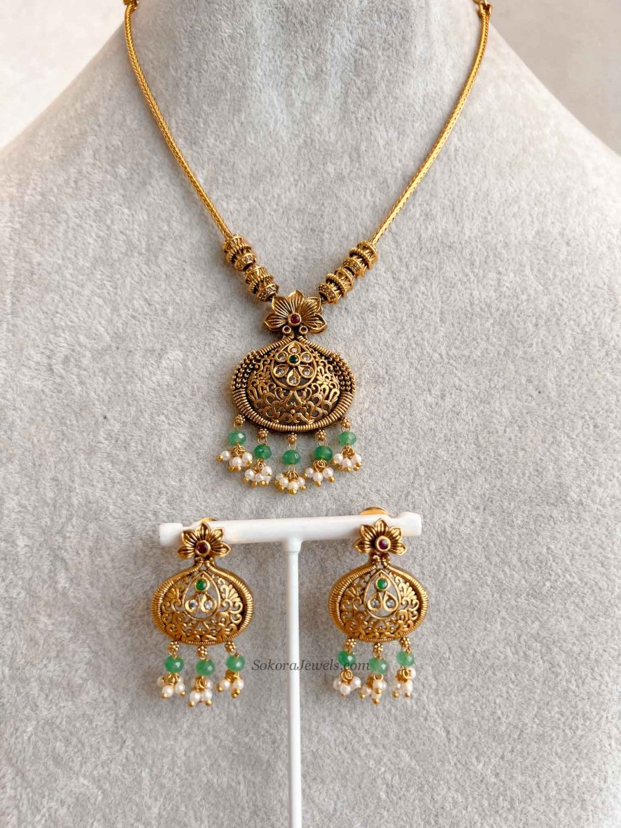 Green Heritage Simple Pendant Necklace Set - SOKORA JEWELSGreen Heritage Simple Pendant Necklace SetNECKLACE SETS
