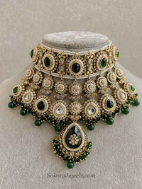 Green Kundan Bridal set - SOKORA JEWELSGreen Kundan Bridal set