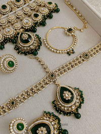 Green Kundan Bridal set - SOKORA JEWELSGreen Kundan Bridal set