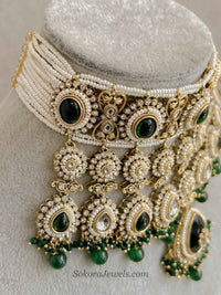 Green Kundan Bridal set - SOKORA JEWELSGreen Kundan Bridal set