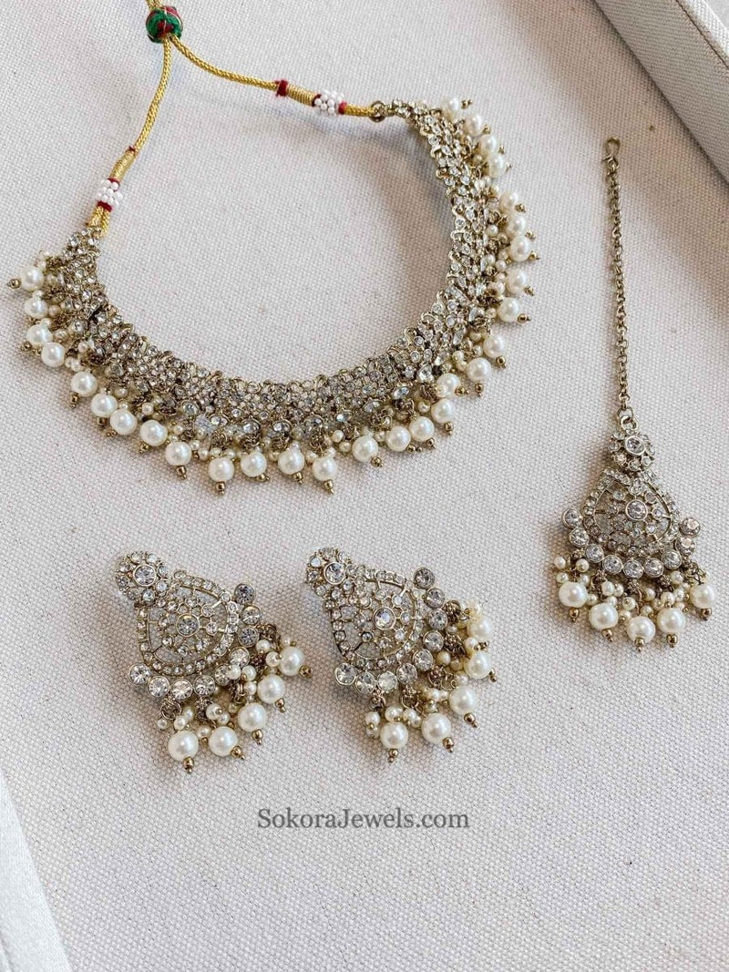 Hafsa Clear Necklace Set - SOKORA JEWELSHafsa Clear Necklace Set