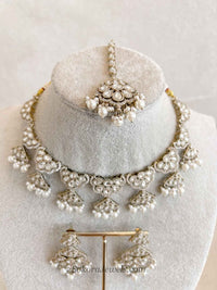 Hafsa Faux Kundan Set - SOKORA JEWELSHafsa Faux Kundan SetNECKLACE SETS